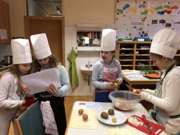 Genaues Studieren des Rezeptes