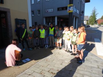 Eröffnung der Elternhaltestelle im Ort!